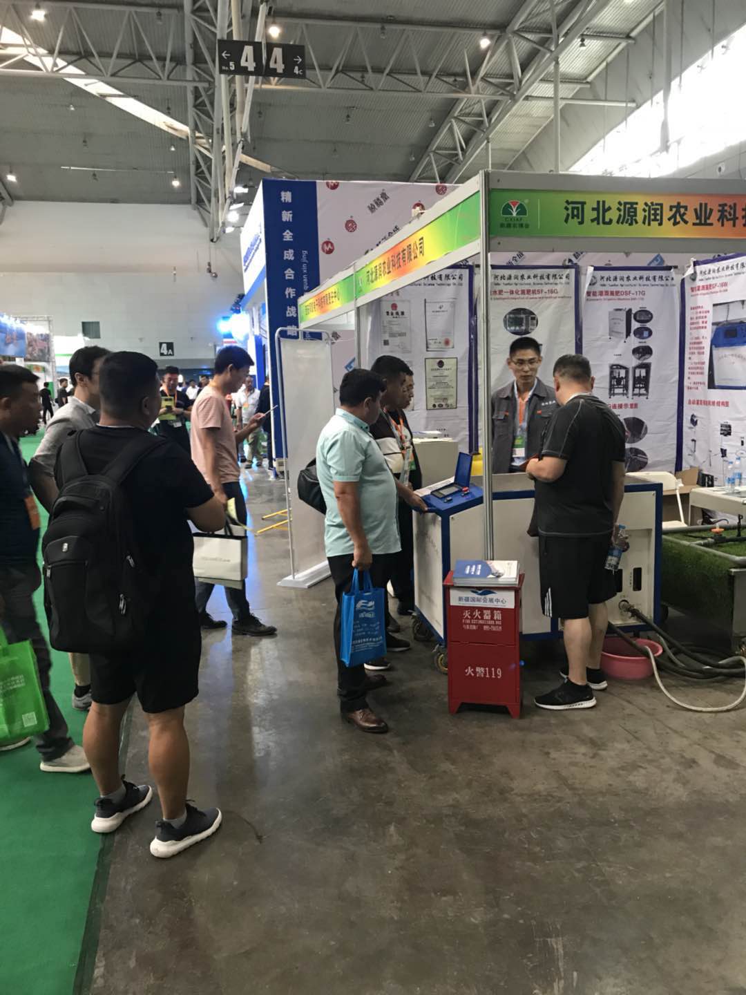 新疆展会喜获丰收4.4.jpg